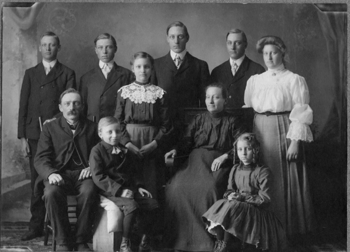 The family of Edward & Christina Jahn